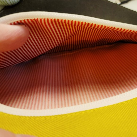 Authentic Herschel Pop Quiz Three-Pocket Tablet Sleeve, EUC - Picture 3 of 11